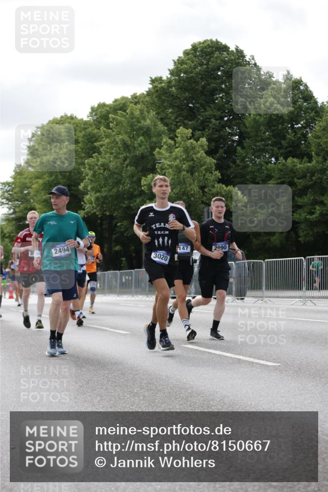 29.06.2025 - hella hamburg halbmarathon Jannik Wohlers http://msf.ph/oto/8150667 29.06.2025 10:14:07 Lombardsbrücke 1406, 1728, 2494, 2990, 3020, 3154, 3756, 3834, 5191, 5670, 6028, 6083, 6089, 6366, 7209, 7802, 7840, 8147, 8892, 10224, 10610, 12467, 12901, 13237, 14488, 15048, 16036, 16126, 16167, 16287, 16288, 17975 meine-sportfotos.de