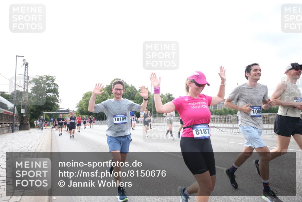29.06.2025 - hella hamburg halbmarathon Jannik Wohlers http://msf.ph/oto/8150676 29.06.2025 10:23:53 Lombardsbrücke 1005, 1009, 1064, 1389, 2132, 2477, 3185, 3285, 3579, 3786, 4162, 4464, 4684, 4719, 4993, 6478, 6524, 6526, 7528, 7920, 7975, 8167, 8187, 8297, 9063, 11306, 12210, 13380, 13573, 13711, 14143, 14433, 14439, 14824, 15352, 15456, 16345, 16861, 17147, 17262, 17414, 17559, 17560, 18077, 18109, 18132, 18210 meine-sportfotos.de