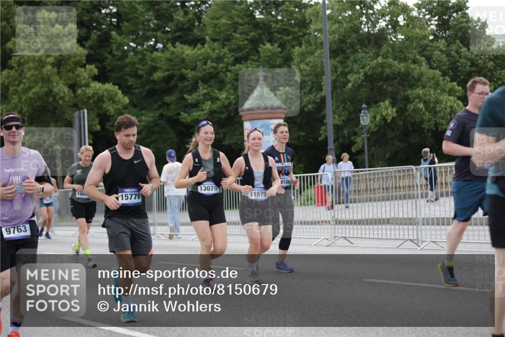 29.06.2025 - hella hamburg halbmarathon Jannik Wohlers http://msf.ph/oto/8150679 29.06.2025 10:51:01 Lombardsbrücke 1617, 1997, 2202, 2308, 2380, 2484, 2485, 2736, 2778, 4652, 4748, 4808, 4878, 5357, 5394, 6091, 6945, 6954, 6961, 7769, 7841, 7871, 7992, 8040, 8125, 8672, 9166, 9582, 9583, 9763, 10496, 11034, 11268, 11575, 11608, 11609, 11913, 13079, 13598, 13710, 13769, 15092, 15776, 16258, 16633, 16642, 16678, 16807, 16928, 19106 meine-sportfotos.de