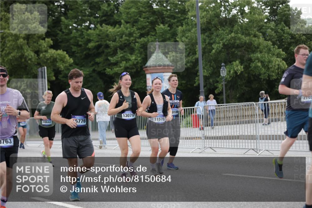 29.06.2025 - hella hamburg halbmarathon Jannik Wohlers http://msf.ph/oto/8150684 29.06.2025 10:51:01 Lombardsbrücke 1617, 1997, 2202, 2308, 2380, 2484, 2485, 2736, 2778, 4652, 4748, 4808, 4878, 5357, 5394, 6091, 6945, 6954, 6961, 7769, 7841, 7871, 7992, 8040, 8125, 8672, 9166, 9582, 9583, 9763, 10496, 11034, 11268, 11575, 11608, 11609, 11913, 13079, 13598, 13710, 13769, 15092, 15776, 16258, 16633, 16642, 16678, 16807, 16928, 19106 meine-sportfotos.de