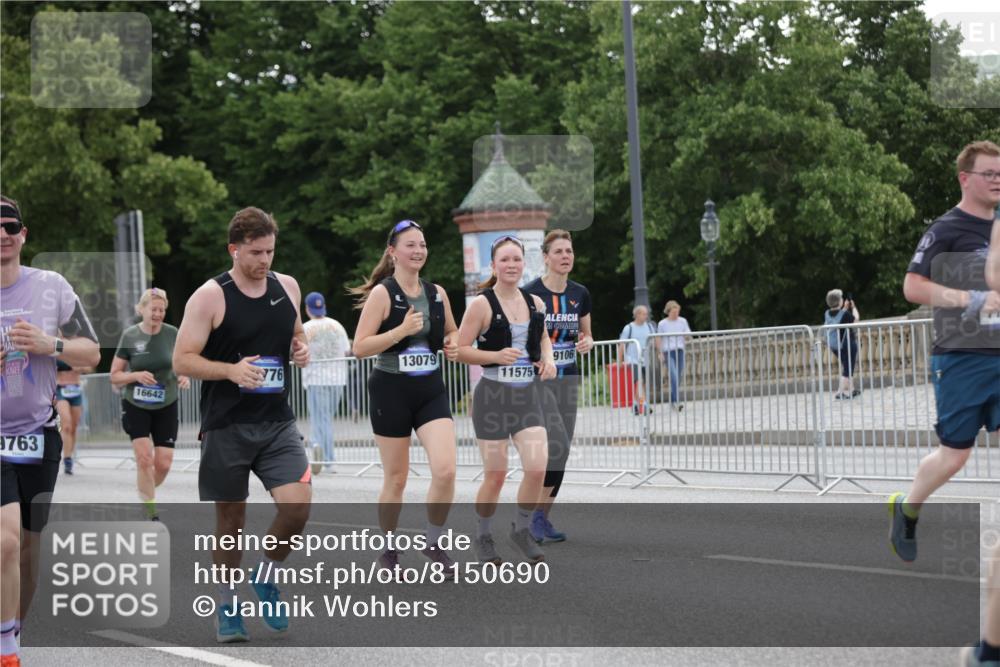 29.06.2025 - hella hamburg halbmarathon Jannik Wohlers http://msf.ph/oto/8150690 29.06.2025 10:51:01 Lombardsbrücke 1617, 1997, 2202, 2308, 2380, 2484, 2485, 2736, 2778, 4652, 4748, 4808, 4878, 5357, 5394, 6091, 6945, 6954, 6961, 7769, 7841, 7871, 7992, 8040, 8125, 8672, 9166, 9582, 9583, 9763, 10496, 11034, 11268, 11575, 11608, 11609, 11913, 13079, 13598, 13710, 13769, 15092, 15776, 16258, 16633, 16642, 16678, 16807, 16928, 19106 meine-sportfotos.de