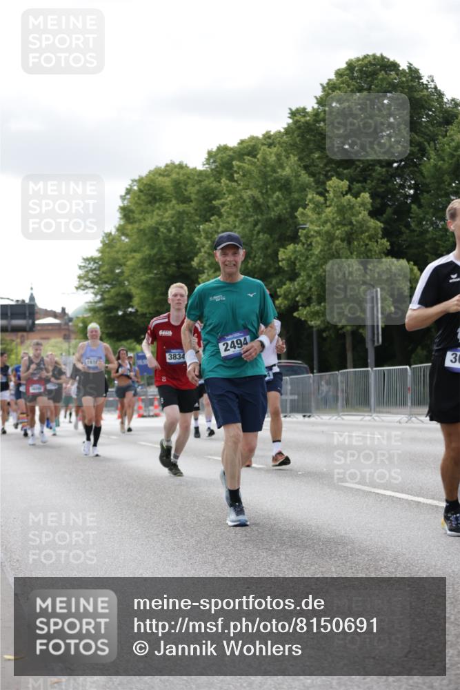 29.06.2025 - hella hamburg halbmarathon Jannik Wohlers http://msf.ph/oto/8150691 29.06.2025 10:14:08 Lombardsbrücke 1406, 1728, 2494, 2990, 3020, 3154, 3756, 3834, 5191, 5670, 6028, 6083, 6366, 7209, 7802, 7840, 8147, 9663, 10224, 10610, 12467, 12901, 13237, 13673, 14488, 15048, 16036, 16126, 16167, 16287, 16288, 16776, 17975 meine-sportfotos.de