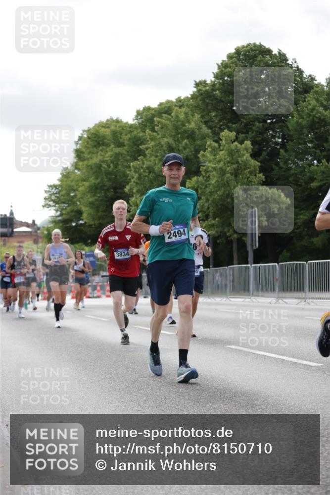 29.06.2025 - hella hamburg halbmarathon Jannik Wohlers http://msf.ph/oto/8150710 29.06.2025 10:14:08 Lombardsbrücke 1406, 1728, 2494, 2990, 3020, 3154, 3756, 3834, 5191, 5670, 6028, 6083, 6366, 7209, 7802, 7840, 8147, 9663, 10224, 10610, 12467, 12901, 13237, 13673, 14488, 15048, 16036, 16126, 16167, 16287, 16288, 16776, 17975 meine-sportfotos.de