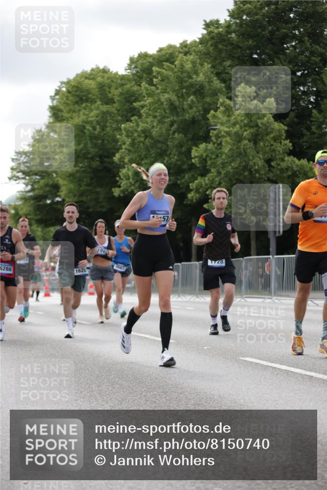 29.06.2025 - hella hamburg halbmarathon Jannik Wohlers http://msf.ph/oto/8150740 29.06.2025 10:14:11 Lombardsbrücke 1406, 1728, 2494, 2990, 3020, 3154, 3756, 3834, 5191, 5670, 5981, 6028, 6083, 6366, 7802, 8147, 8755, 9556, 9663, 9709, 10224, 10610, 12467, 12901, 13237, 13366, 13386, 13673, 13674, 15048, 16036, 16126, 16167, 16287, 16288, 16776, 17296, 17453, 17975 meine-sportfotos.de