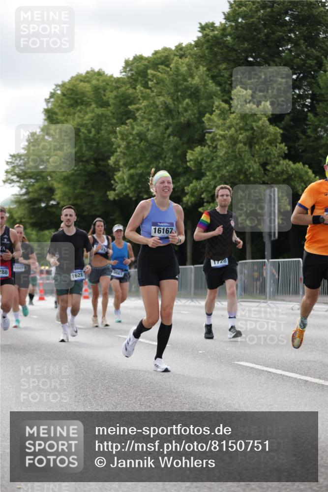 29.06.2025 - hella hamburg halbmarathon Jannik Wohlers http://msf.ph/oto/8150751 29.06.2025 10:14:11 Lombardsbrücke 1406, 1728, 2494, 2990, 3020, 3154, 3756, 3834, 5191, 5670, 5981, 6028, 6083, 6366, 7802, 8147, 8755, 9556, 9663, 9709, 10224, 10610, 12467, 12901, 13237, 13366, 13386, 13673, 13674, 15048, 16036, 16126, 16167, 16287, 16288, 16776, 17296, 17453, 17975 meine-sportfotos.de