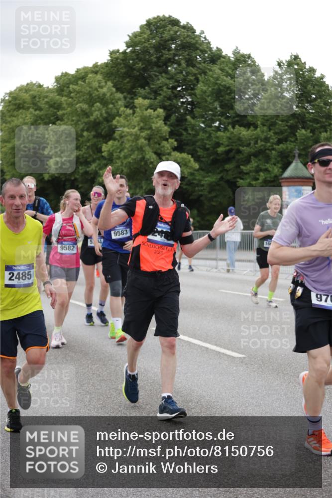29.06.2025 - hella hamburg halbmarathon Jannik Wohlers http://msf.ph/oto/8150756 29.06.2025 10:51:03 Lombardsbrücke 1617, 1997, 2202, 2308, 2380, 2484, 2485, 2736, 2778, 4652, 4748, 4808, 4878, 5291, 5357, 5394, 5716, 5717, 6091, 6885, 6945, 6954, 6961, 7769, 7841, 7871, 7992, 8040, 8125, 8672, 9340, 9582, 9583, 9763, 10496, 11034, 11268, 11575, 11608, 11609, 11913, 12766, 13079, 13598, 13710, 13769, 15092, 15776, 16258, 16595, 16633, 16642, 16678, 16807, 19106 meine-sportfotos.de