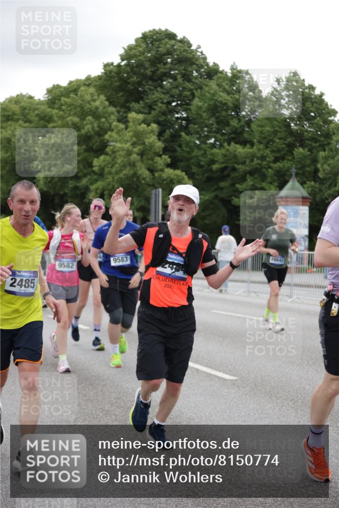 29.06.2025 - hella hamburg halbmarathon Jannik Wohlers http://msf.ph/oto/8150774 29.06.2025 10:51:03 Lombardsbrücke 1617, 1997, 2202, 2308, 2380, 2484, 2485, 2736, 2778, 4652, 4748, 4808, 4878, 5291, 5357, 5394, 5716, 5717, 6091, 6885, 6945, 6954, 6961, 7769, 7841, 7871, 7992, 8040, 8125, 8672, 9340, 9582, 9583, 9763, 10496, 11034, 11268, 11575, 11608, 11609, 11913, 12766, 13079, 13598, 13710, 13769, 15092, 15776, 16258, 16595, 16633, 16642, 16678, 16807, 19106 meine-sportfotos.de
