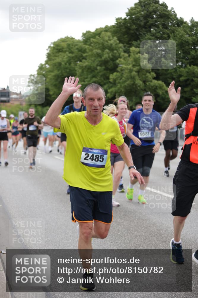 29.06.2025 - hella hamburg halbmarathon Jannik Wohlers http://msf.ph/oto/8150782 29.06.2025 10:51:03 Lombardsbrücke 1617, 1997, 2202, 2308, 2380, 2484, 2485, 2736, 2778, 4652, 4748, 4808, 4878, 5291, 5357, 5394, 5716, 5717, 6091, 6885, 6945, 6954, 6961, 7769, 7841, 7871, 7992, 8040, 8125, 8672, 9340, 9582, 9583, 9763, 10496, 11034, 11268, 11575, 11608, 11609, 11913, 12766, 13079, 13598, 13710, 13769, 15092, 15776, 16258, 16595, 16633, 16642, 16678, 16807, 19106 meine-sportfotos.de