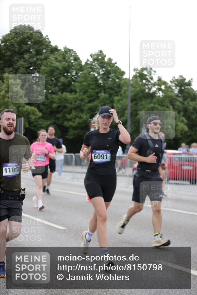 29.06.2025 - hella hamburg halbmarathon Jannik Wohlers http://msf.ph/oto/8150798 29.06.2025 10:51:07 Lombardsbrücke 1617, 1997, 2308, 2484, 2485, 2593, 2736, 2778, 4748, 4808, 4878, 5291, 5357, 5394, 5716, 5717, 6007, 6091, 6885, 6945, 6954, 6961, 7769, 7841, 7871, 7992, 8040, 8125, 8399, 8672, 9340, 9462, 9582, 9583, 9763, 10496, 11034, 11268, 11575, 11913, 12766, 13079, 13598, 13710, 13769, 15092, 15776, 16258, 16595, 16642, 16678, 16807, 17641, 19106 meine-sportfotos.de