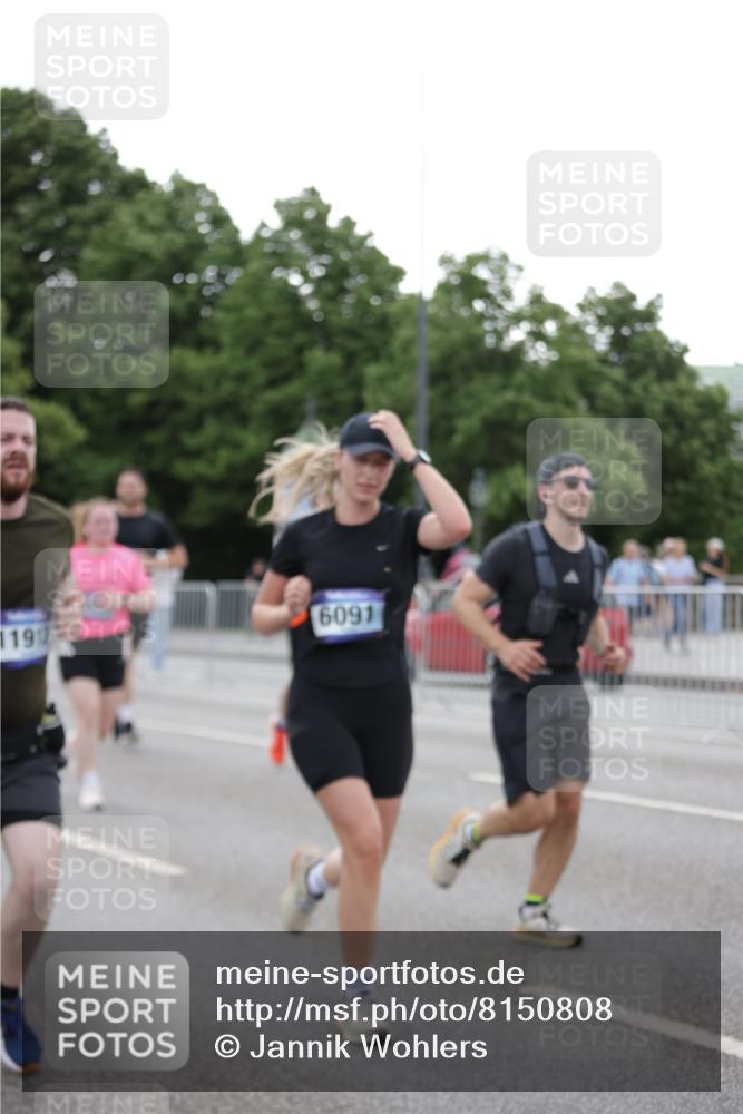 29.06.2025 - hella hamburg halbmarathon Jannik Wohlers http://msf.ph/oto/8150808 29.06.2025 10:51:07 Lombardsbrücke 1617, 1997, 2308, 2484, 2485, 2593, 2736, 2778, 4748, 4808, 4878, 5291, 5357, 5394, 5716, 5717, 6007, 6091, 6885, 6945, 6954, 6961, 7769, 7841, 7871, 7992, 8040, 8125, 8399, 8672, 9340, 9462, 9582, 9583, 9763, 10496, 11034, 11268, 11575, 11913, 12766, 13079, 13598, 13710, 13769, 15092, 15776, 16258, 16595, 16642, 16678, 16807, 17641, 19106 meine-sportfotos.de