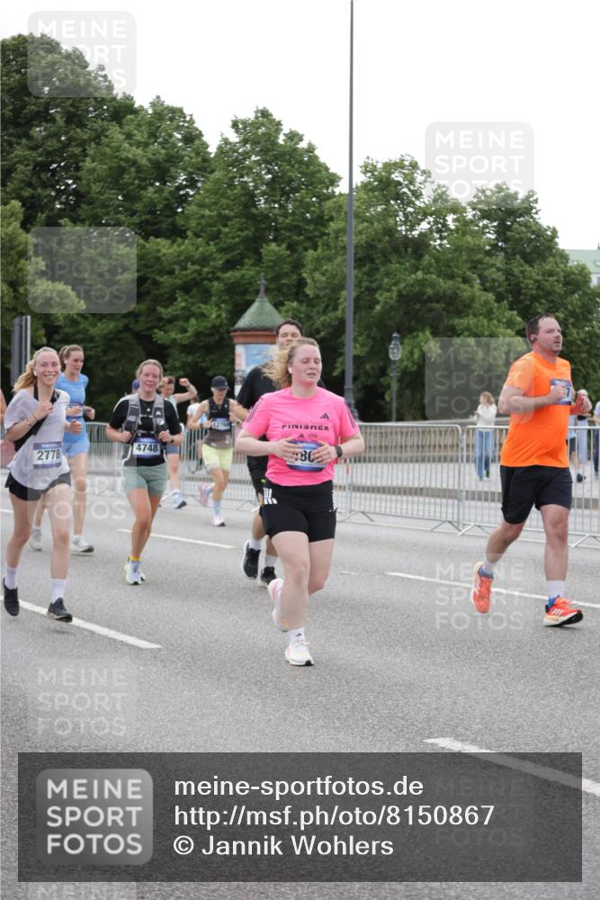 29.06.2025 - hella hamburg halbmarathon Jannik Wohlers http://msf.ph/oto/8150867 29.06.2025 10:51:09 Lombardsbrücke 1617, 1997, 2308, 2484, 2485, 2593, 2736, 2778, 3240, 3991, 4748, 4808, 4878, 5291, 5394, 5716, 5717, 6007, 6091, 6885, 6945, 6954, 6961, 7769, 7841, 7871, 7992, 8040, 8125, 8399, 9340, 9462, 9582, 9583, 9763, 10496, 11034, 11268, 11575, 11875, 11913, 12766, 13079, 13598, 13710, 13769, 15092, 15776, 16258, 16595, 16642, 16678, 16807, 17641, 19106 meine-sportfotos.de