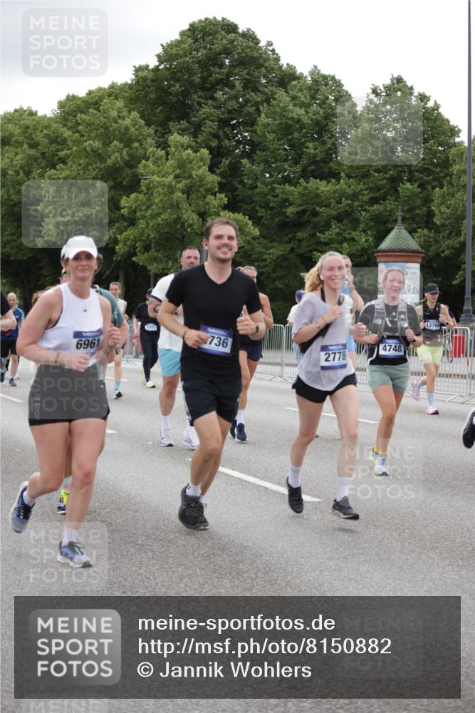 29.06.2025 - hella hamburg halbmarathon Jannik Wohlers http://msf.ph/oto/8150882 29.06.2025 10:51:10 Lombardsbrücke 1617, 1997, 2308, 2484, 2485, 2593, 2736, 2778, 3240, 3991, 4748, 4808, 4878, 5291, 5394, 5716, 5717, 6007, 6091, 6885, 6945, 6954, 7769, 7841, 7871, 7992, 8125, 8399, 9340, 9462, 9582, 9583, 9763, 10496, 10521, 11034, 11268, 11575, 11875, 11913, 12766, 13079, 13598, 13710, 13769, 15092, 15776, 16258, 16595, 16642, 16807, 17641, 19106 meine-sportfotos.de