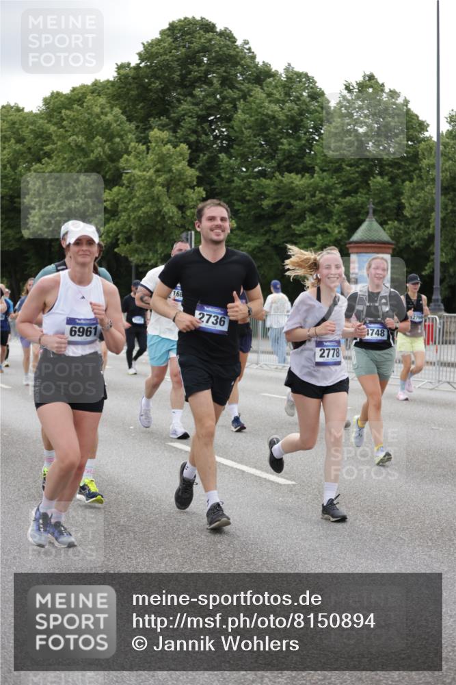 29.06.2025 - hella hamburg halbmarathon Jannik Wohlers http://msf.ph/oto/8150894 29.06.2025 10:51:10 Lombardsbrücke 1617, 1997, 2308, 2484, 2485, 2593, 2736, 2778, 3240, 3991, 4748, 4808, 4878, 5291, 5394, 5716, 5717, 6007, 6091, 6885, 6945, 6954, 7769, 7841, 7871, 7992, 8125, 8399, 9340, 9462, 9582, 9583, 9763, 10496, 10521, 11034, 11268, 11575, 11875, 11913, 12766, 13079, 13598, 13710, 13769, 15092, 15776, 16258, 16595, 16642, 16807, 17641, 19106 meine-sportfotos.de