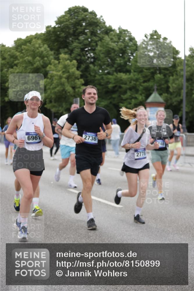 29.06.2025 - hella hamburg halbmarathon Jannik Wohlers http://msf.ph/oto/8150899 29.06.2025 10:51:10 Lombardsbrücke 1617, 1997, 2308, 2484, 2485, 2593, 2736, 2778, 3240, 3991, 4748, 4808, 4878, 5291, 5394, 5716, 5717, 6007, 6091, 6885, 6945, 6954, 7769, 7841, 7871, 7992, 8125, 8399, 9340, 9462, 9582, 9583, 9763, 10496, 10521, 11034, 11268, 11575, 11875, 11913, 12766, 13079, 13598, 13710, 13769, 15092, 15776, 16258, 16595, 16642, 16807, 17641, 19106 meine-sportfotos.de