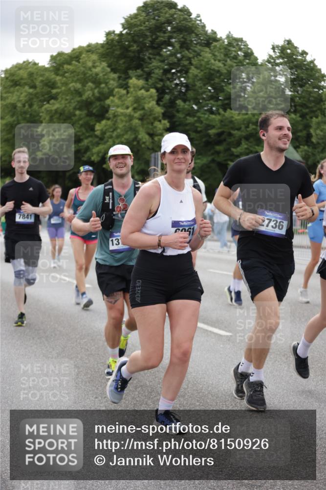 29.06.2025 - hella hamburg halbmarathon Jannik Wohlers http://msf.ph/oto/8150926 29.06.2025 10:51:10 Lombardsbrücke 1617, 1997, 2308, 2484, 2485, 2593, 2736, 2778, 3240, 3991, 4748, 4808, 4878, 5291, 5394, 5716, 5717, 6007, 6091, 6885, 6945, 6954, 7769, 7841, 7871, 7992, 8125, 8399, 9340, 9462, 9582, 9583, 9763, 10496, 10521, 11034, 11268, 11575, 11875, 11913, 12766, 13079, 13598, 13710, 13769, 15092, 15776, 16258, 16595, 16642, 16807, 17641, 19106 meine-sportfotos.de