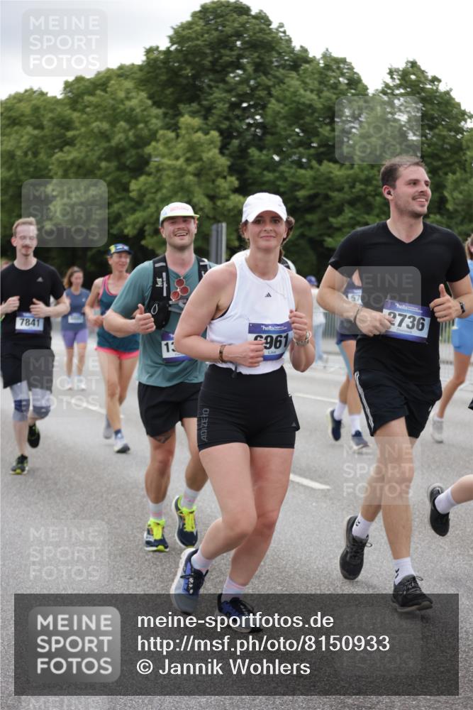 29.06.2025 - hella hamburg halbmarathon Jannik Wohlers http://msf.ph/oto/8150933 29.06.2025 10:51:11 Lombardsbrücke 1617, 1997, 2308, 2484, 2485, 2593, 2736, 2778, 3240, 3991, 4748, 4808, 4878, 5291, 5394, 5716, 5717, 6007, 6091, 6885, 6945, 6947, 6954, 7769, 7841, 7871, 7992, 8125, 8399, 9340, 9462, 9582, 9583, 9763, 10496, 10521, 11034, 11268, 11575, 11875, 11913, 12766, 13079, 13598, 13710, 13769, 15092, 15776, 16595, 16642, 16807, 17641, 19106 meine-sportfotos.de