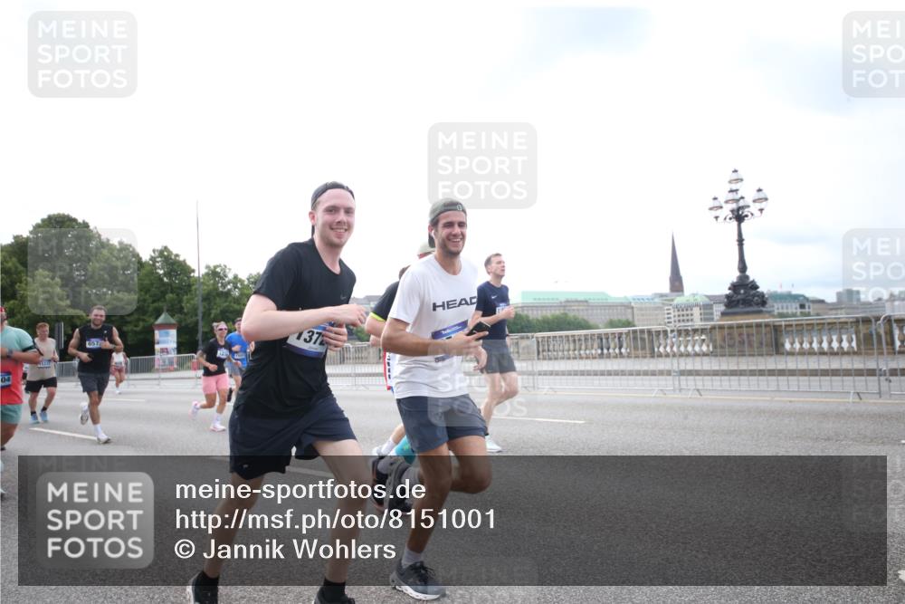 29.06.2025 - hella hamburg halbmarathon Jannik Wohlers http://msf.ph/oto/8151001 29.06.2025 10:31:10 Lombardsbrücke 1235, 1844, 1879, 3396, 3397, 3424, 3571, 3681, 4953, 5165, 5846, 5965, 6078, 6546, 6573, 6640, 7772, 8806, 9104, 9183, 9812, 9882, 9883, 10240, 10421, 10435, 10586, 11178, 11587, 12381, 12758, 13724, 15024, 15222, 15575, 16541, 16978, 17043, 17362, 17404, 17517, 17706, 17989, 18507, 18613, 18672, 18883, 18943, 19068, 19233 meine-sportfotos.de