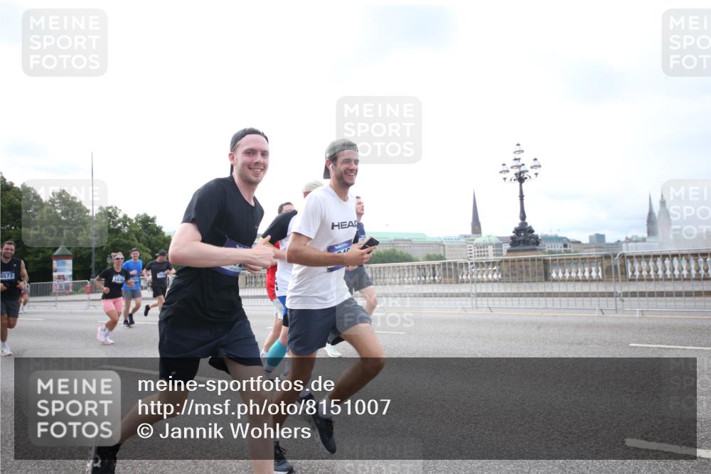 29.06.2025 - hella hamburg halbmarathon Jannik Wohlers http://msf.ph/oto/8151007 29.06.2025 10:31:10 Lombardsbrücke 1235, 1844, 1879, 3396, 3397, 3424, 3571, 3681, 4953, 5165, 5846, 5965, 6078, 6546, 6573, 6640, 7772, 8806, 9104, 9183, 9812, 9882, 9883, 10240, 10421, 10435, 10586, 11178, 11587, 12381, 12758, 13724, 15024, 15222, 15575, 16541, 16978, 17043, 17362, 17404, 17517, 17706, 17989, 18507, 18613, 18672, 18883, 18943, 19068, 19233 meine-sportfotos.de