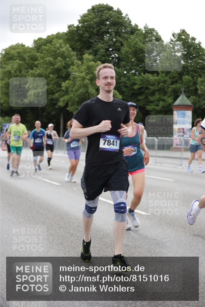 29.06.2025 - hella hamburg halbmarathon Jannik Wohlers http://msf.ph/oto/8151016 29.06.2025 10:51:12 Lombardsbrücke 1997, 2308, 2484, 2485, 2593, 2736, 2778, 3240, 3991, 4748, 4808, 4878, 5291, 5394, 5716, 5717, 6007, 6091, 6885, 6945, 6947, 6954, 7769, 7841, 7871, 7992, 8125, 8399, 9340, 9462, 9582, 9583, 9763, 10496, 10521, 10830, 11268, 11575, 11875, 11913, 12766, 13079, 13598, 13710, 13769, 15092, 15776, 16595, 16642, 16807, 17641, 19106 meine-sportfotos.de