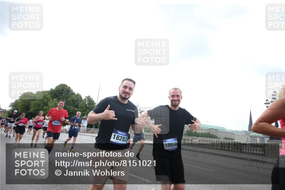 29.06.2025 - hella hamburg halbmarathon Jannik Wohlers http://msf.ph/oto/8151021 29.06.2025 10:31:39 Lombardsbrücke 1311, 2349, 2384, 2672, 2943, 3221, 3239, 3358, 3751, 3752, 3822, 4314, 4605, 4877, 4924, 5156, 5496, 5601, 5658, 5743, 6218, 6252, 6718, 6727, 7135, 7239, 7295, 7344, 7535, 7570, 7695, 7789, 7816, 7898, 8538, 11168, 11462, 12136, 12319, 12663, 12755, 13026, 14029, 14191, 14536, 14599, 15471, 16200, 17118, 17342, 17958, 18283, 18369, 18428, 18838, 18931 meine-sportfotos.de