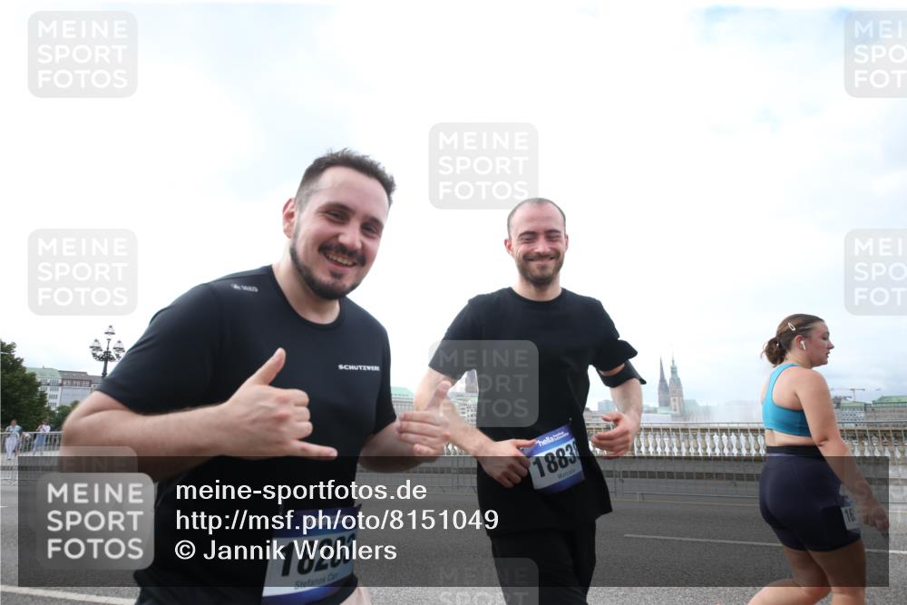 29.06.2025 - hella hamburg halbmarathon Jannik Wohlers http://msf.ph/oto/8151049 29.06.2025 10:31:40 Lombardsbrücke 1311, 1987, 2349, 2384, 2672, 2943, 3221, 3239, 3358, 3752, 3822, 4314, 4605, 4924, 5156, 5496, 5601, 5658, 5743, 6218, 6252, 6718, 6727, 7135, 7239, 7295, 7344, 7535, 7570, 7695, 7789, 7816, 7898, 8538, 10248, 11168, 11462, 12136, 12319, 12663, 12755, 12936, 13026, 13959, 14029, 14105, 14191, 14536, 14599, 15471, 16200, 17118, 17342, 17958, 18283, 18369, 18428, 18838, 18931 meine-sportfotos.de