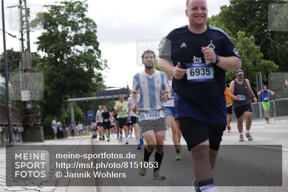 29.06.2025 - hella hamburg halbmarathon Jannik Wohlers http://msf.ph/oto/8151053 29.06.2025 10:14:28 Lombardsbrücke 1071, 1379, 1575, 2046, 2140, 2601, 2690, 3025, 3454, 3507, 3509, 3691, 3844, 4641, 5191, 5608, 5800, 5981, 6181, 6248, 6935, 7195, 7439, 8055, 8239, 8275, 8522, 8563, 8755, 8854, 9113, 9173, 9556, 9663, 9709, 9911, 10391, 10589, 10717, 10963, 11611, 11643, 13212, 13366, 13386, 13393, 13673, 13674, 13683, 14015, 14195, 14452, 14497, 14999, 15037, 15038, 15048, 15700, 16208, 16776, 17296, 17453, 17708, 17847, 18015, 18176 meine-sportfotos.de