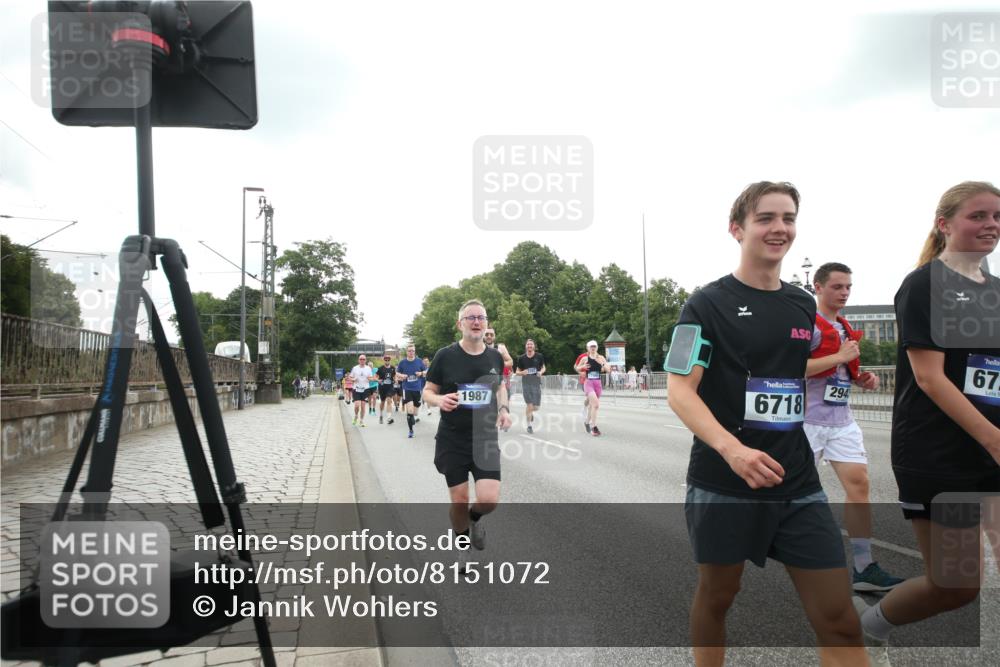 29.06.2025 - hella hamburg halbmarathon Jannik Wohlers http://msf.ph/oto/8151072 29.06.2025 10:31:51 Lombardsbrücke 1311, 1987, 2349, 2943, 3022, 3365, 3707, 3778, 3822, 4314, 4365, 4605, 4857, 4924, 5496, 5658, 5743, 6218, 6252, 7135, 7239, 7344, 7535, 7570, 7789, 8124, 8127, 8175, 8787, 8914, 8993, 9125, 9206, 9706, 9765, 10248, 10828, 10924, 11168, 11225, 11362, 11462, 11787, 11972, 12136, 12443, 12936, 13284, 13423, 13959, 13960, 14029, 14099, 14105, 14191, 14494, 14599, 15120, 15364, 15471, 15987, 16200, 17958, 18369, 18931 meine-sportfotos.de