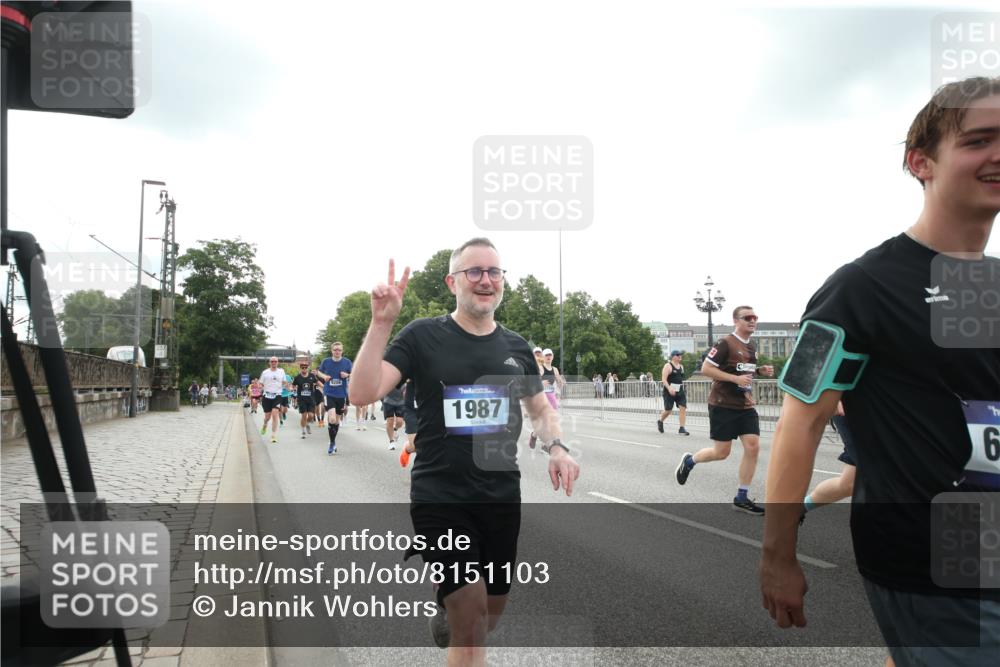29.06.2025 - hella hamburg halbmarathon Jannik Wohlers http://msf.ph/oto/8151103 29.06.2025 10:31:52 Lombardsbrücke 1311, 1987, 2349, 2943, 3022, 3365, 3707, 3778, 3822, 4314, 4365, 4605, 4857, 4924, 5496, 5658, 5743, 6218, 6252, 7135, 7239, 7535, 7570, 7789, 8124, 8127, 8175, 8787, 8914, 8993, 9125, 9206, 9706, 9765, 10248, 10828, 10924, 11168, 11225, 11362, 11462, 11787, 11972, 12136, 12443, 12864, 12936, 13284, 13423, 13959, 13960, 14029, 14099, 14105, 14159, 14191, 14494, 14599, 15086, 15088, 15120, 15364, 15471, 15987, 16200, 17958 meine-sportfotos.de