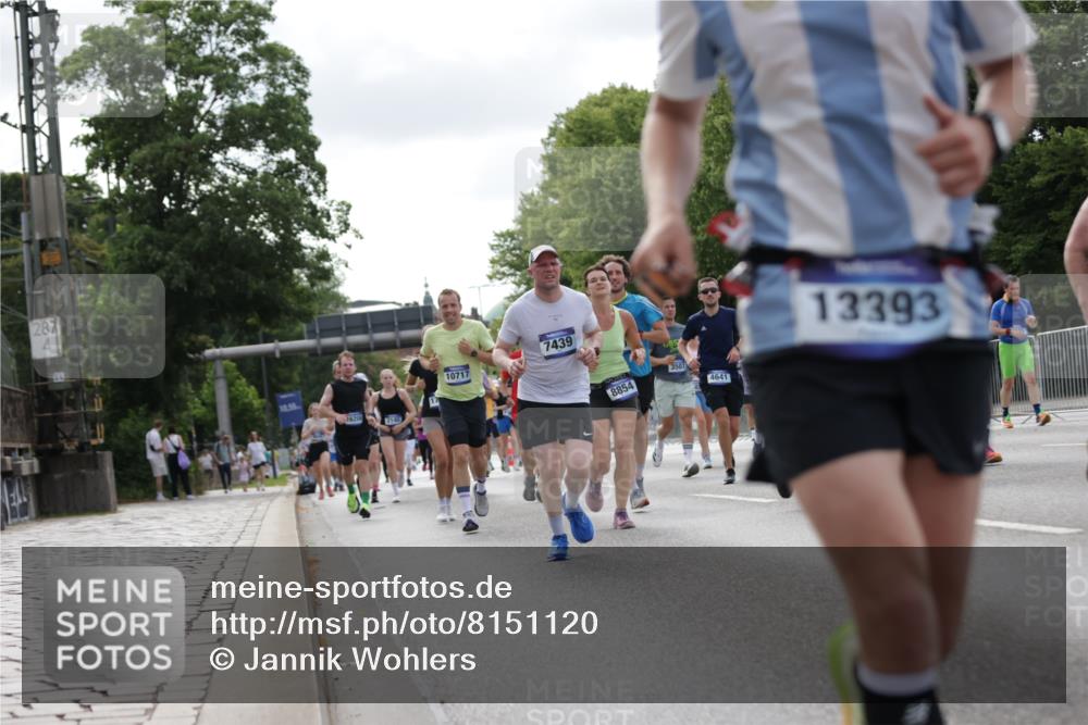 29.06.2025 - hella hamburg halbmarathon Jannik Wohlers http://msf.ph/oto/8151120 29.06.2025 10:14:30 Lombardsbrücke 1071, 1379, 1575, 2046, 2140, 2601, 2690, 3025, 3454, 3507, 3509, 3691, 3844, 4641, 5608, 5800, 5981, 6181, 6248, 6935, 7195, 7439, 8055, 8239, 8275, 8522, 8563, 8755, 8854, 9113, 9173, 9556, 9709, 9911, 10391, 10589, 10717, 10963, 11271, 11611, 11643, 12634, 13212, 13366, 13386, 13393, 13674, 13683, 14015, 14195, 14452, 14497, 14999, 15037, 15038, 15700, 16208, 16419, 17296, 17453, 17708, 17847, 18015, 18176 meine-sportfotos.de