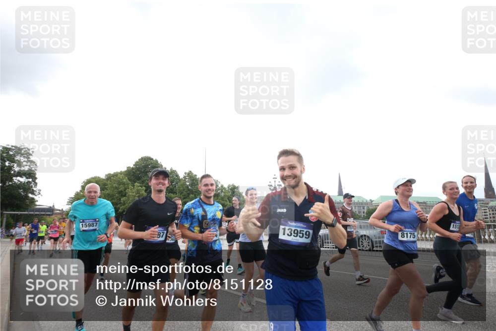 29.06.2025 - hella hamburg halbmarathon Jannik Wohlers http://msf.ph/oto/8151128 29.06.2025 10:31:57 Lombardsbrücke 1640, 1987, 2349, 2943, 3022, 3365, 3653, 3707, 3778, 4314, 4365, 4605, 4857, 5496, 5658, 5743, 5941, 6218, 6252, 6312, 6315, 7239, 7468, 7535, 7702, 8124, 8127, 8175, 8303, 8625, 8787, 8840, 8914, 8993, 9125, 9206, 9706, 9765, 10002, 10248, 10828, 10924, 11168, 11205, 11225, 11362, 11787, 11972, 12136, 12443, 12864, 12936, 13284, 13423, 13959, 13960, 14029, 14099, 14105, 14159, 14191, 14494, 14599, 14788, 14888, 15086, 15088, 15120, 15147, 15364, 15569, 15987 meine-sportfotos.de