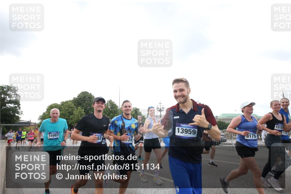 29.06.2025 - hella hamburg halbmarathon Jannik Wohlers http://msf.ph/oto/8151134 29.06.2025 10:31:58 Lombardsbrücke 1640, 1987, 2349, 2943, 3022, 3365, 3653, 3707, 3778, 4314, 4365, 4605, 4857, 5658, 5743, 5783, 5941, 6218, 6228, 6252, 6312, 6315, 7239, 7468, 7535, 7702, 8124, 8127, 8175, 8303, 8625, 8787, 8840, 8914, 8993, 9125, 9206, 9706, 9765, 10002, 10248, 10828, 10924, 11205, 11225, 11362, 11787, 11972, 12136, 12443, 12864, 12936, 13284, 13423, 13959, 13960, 14029, 14099, 14105, 14159, 14191, 14494, 14599, 14788, 14888, 15086, 15088, 15120, 15147, 15364, 15569, 15987 meine-sportfotos.de
