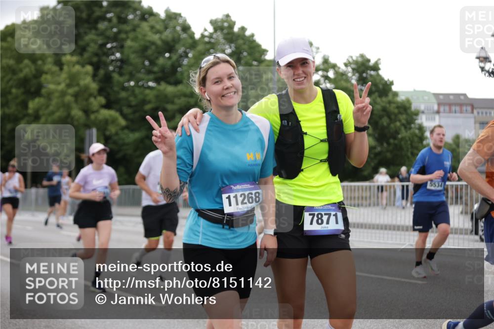 29.06.2025 - hella hamburg halbmarathon Jannik Wohlers http://msf.ph/oto/8151142 29.06.2025 10:51:24 Lombardsbrücke 2593, 3240, 3991, 5291, 5534, 6007, 6604, 6885, 6947, 7682, 8399, 9220, 9340, 9462, 9590, 9594, 9673, 10521, 10533, 10693, 10830, 11101, 11875, 12065, 13151, 13152, 14937, 14959, 15128, 16015, 17364, 17429, 17641, 17902, 18615, 18780, 18975 meine-sportfotos.de