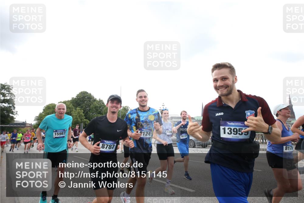 29.06.2025 - hella hamburg halbmarathon Jannik Wohlers http://msf.ph/oto/8151145 29.06.2025 10:31:58 Lombardsbrücke 1640, 1987, 2349, 2943, 3022, 3365, 3653, 3707, 3778, 4314, 4365, 4605, 4857, 5658, 5743, 5783, 5941, 6218, 6228, 6252, 6312, 6315, 7239, 7468, 7535, 7702, 8124, 8127, 8175, 8303, 8625, 8787, 8840, 8914, 8993, 9125, 9206, 9706, 9765, 10002, 10248, 10828, 10924, 11205, 11225, 11362, 11787, 11972, 12136, 12443, 12864, 12936, 13284, 13423, 13959, 13960, 14029, 14099, 14105, 14159, 14191, 14494, 14599, 14788, 14888, 15086, 15088, 15120, 15147, 15364, 15569, 15987 meine-sportfotos.de