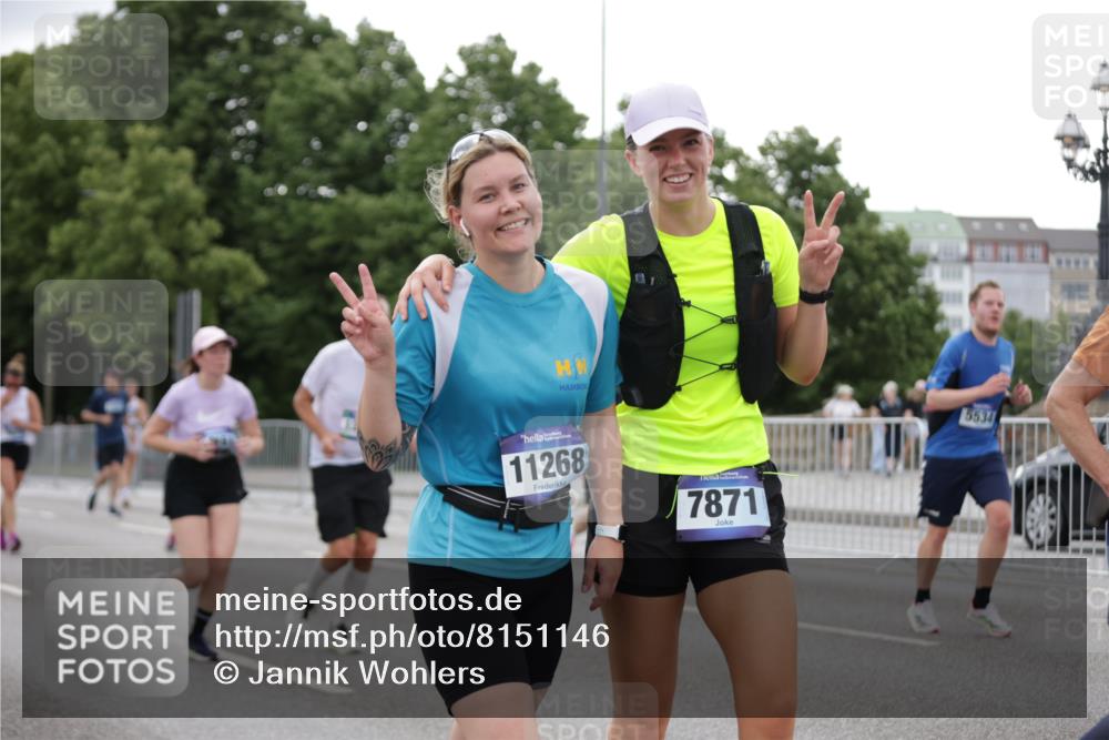 29.06.2025 - hella hamburg halbmarathon Jannik Wohlers http://msf.ph/oto/8151146 29.06.2025 10:51:24 Lombardsbrücke 2593, 3240, 3991, 5291, 5534, 6007, 6604, 6885, 6947, 7682, 8399, 9220, 9340, 9462, 9590, 9594, 9673, 10521, 10533, 10693, 10830, 11101, 11875, 12065, 13151, 13152, 14937, 14959, 15128, 16015, 17364, 17429, 17641, 17902, 18615, 18780, 18975 meine-sportfotos.de