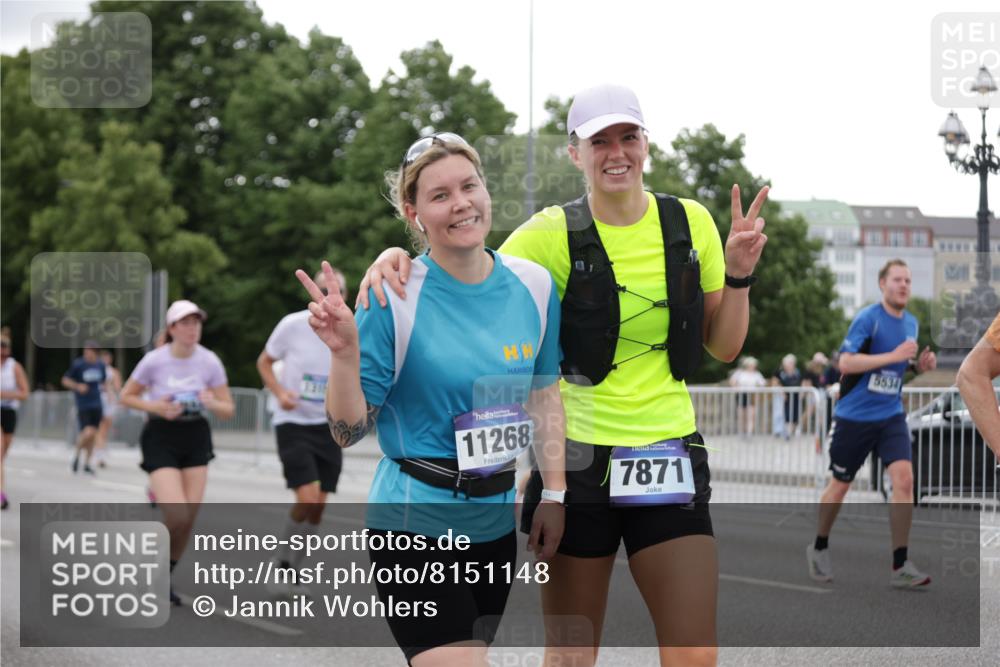 29.06.2025 - hella hamburg halbmarathon Jannik Wohlers http://msf.ph/oto/8151148 29.06.2025 10:51:24 Lombardsbrücke 2593, 3240, 3991, 5291, 5534, 6007, 6604, 6885, 6947, 7682, 8399, 9220, 9340, 9462, 9590, 9594, 9673, 10521, 10533, 10693, 10830, 11101, 11875, 12065, 13151, 13152, 14937, 14959, 15128, 16015, 17364, 17429, 17641, 17902, 18615, 18780, 18975 meine-sportfotos.de