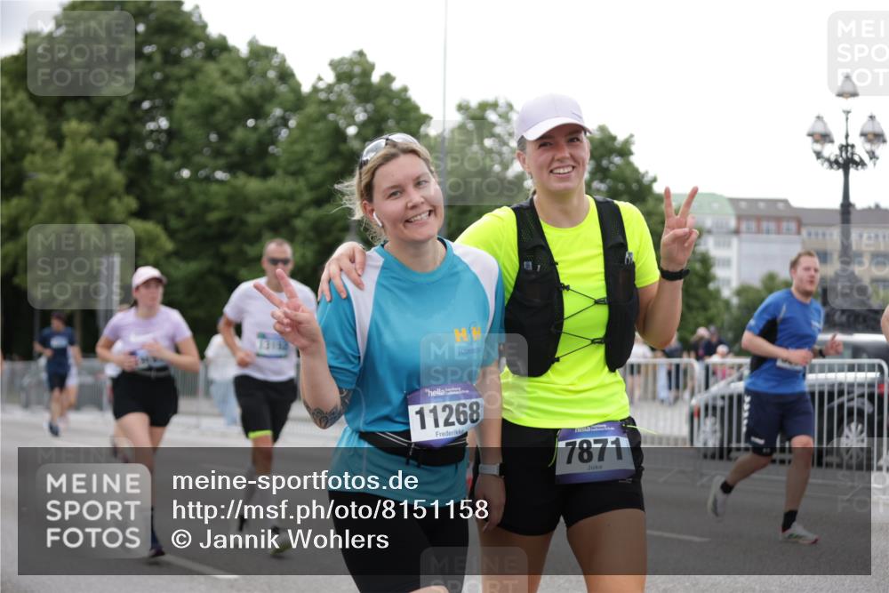 29.06.2025 - hella hamburg halbmarathon Jannik Wohlers http://msf.ph/oto/8151158 29.06.2025 10:51:24 Lombardsbrücke 2593, 3240, 3991, 5291, 5534, 6007, 6604, 6885, 6947, 7682, 8399, 9220, 9340, 9462, 9590, 9594, 9673, 10521, 10533, 10693, 10830, 11101, 11875, 12065, 13151, 13152, 14937, 14959, 15128, 16015, 17364, 17429, 17641, 17902, 18615, 18780, 18975 meine-sportfotos.de