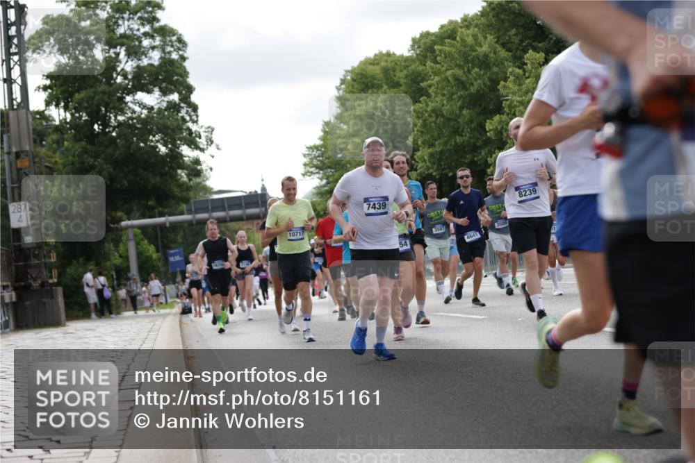 29.06.2025 - hella hamburg halbmarathon Jannik Wohlers http://msf.ph/oto/8151161 29.06.2025 10:14:30 Lombardsbrücke 1071, 1379, 1575, 2046, 2140, 2601, 2690, 3025, 3454, 3507, 3509, 3691, 3844, 4641, 5608, 5800, 5981, 6181, 6248, 6935, 7195, 7439, 8055, 8239, 8275, 8522, 8563, 8755, 8854, 9113, 9173, 9556, 9709, 9911, 10391, 10589, 10717, 10963, 11271, 11611, 11643, 12634, 13212, 13366, 13386, 13393, 13674, 13683, 14015, 14195, 14452, 14497, 14999, 15037, 15038, 15700, 16208, 16419, 17296, 17453, 17708, 17847, 18015, 18176 meine-sportfotos.de