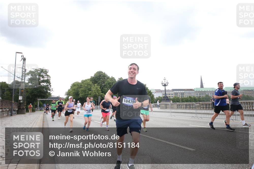 29.06.2025 - hella hamburg halbmarathon Jannik Wohlers http://msf.ph/oto/8151184 29.06.2025 10:32:18 Lombardsbrücke 1199, 1237, 2059, 3422, 3660, 3670, 3753, 4446, 5783, 5871, 6228, 7308, 7309, 7387, 7531, 7633, 7749, 7750, 9010, 9188, 10013, 10048, 10203, 10277, 10354, 10470, 10624, 10770, 11076, 11248, 12470, 12508, 13335, 14301, 15071, 15171, 15847, 15997, 16129, 16187, 16502, 16898, 16999, 17041, 17102, 17167, 17508, 18069, 18502, 18706, 18927, 19156 meine-sportfotos.de