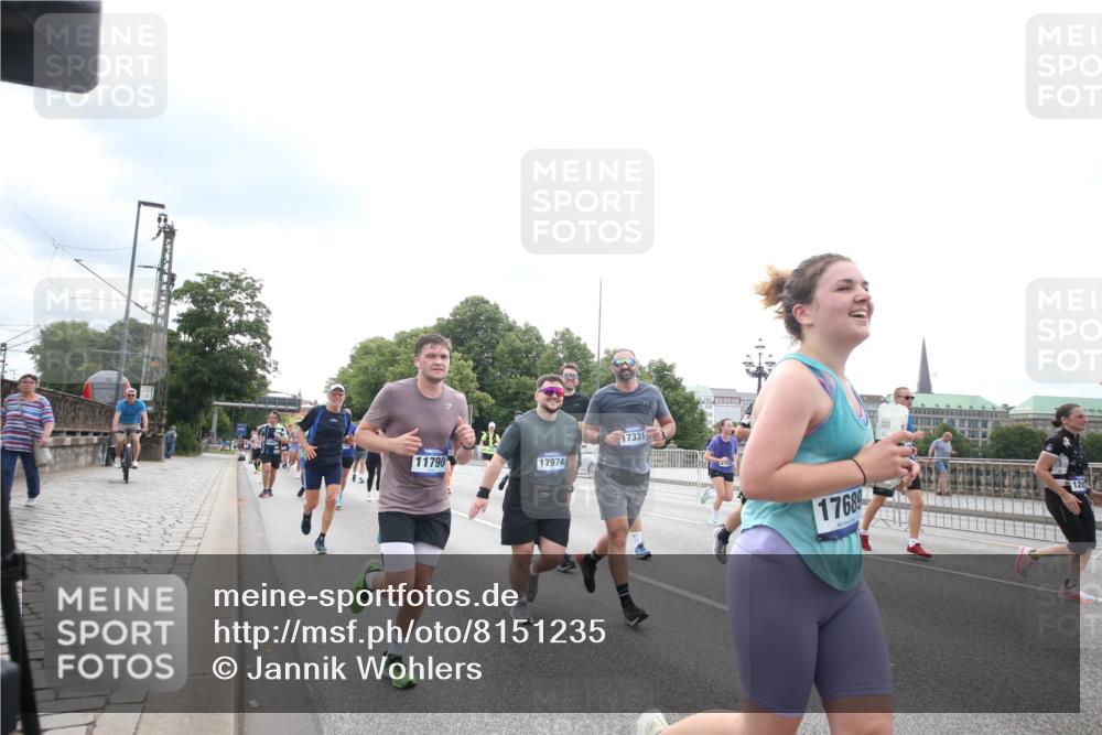 29.06.2025 - hella hamburg halbmarathon Jannik Wohlers http://msf.ph/oto/8151235 29.06.2025 10:35:11 Lombardsbrücke 1336, 1730, 1786, 1821, 2001, 2425, 2787, 3243, 4333, 4703, 4704, 4902, 4965, 5147, 5240, 5793, 6381, 6746, 6867, 7382, 8249, 8567, 9342, 9470, 9803, 9806, 9819, 10565, 10652, 11838, 11839, 12026, 12851, 13240, 13505, 13805, 13899, 14402, 14684, 15032, 16710, 17289, 17331, 17689, 17868, 17883, 17974, 17996, 17998, 18036, 18269, 18292, 18361, 18524, 18912 meine-sportfotos.de