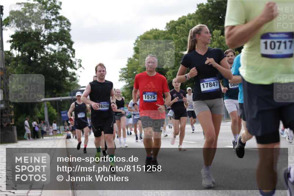 29.06.2025 - hella hamburg halbmarathon Jannik Wohlers http://msf.ph/oto/8151258 29.06.2025 10:14:34 Lombardsbrücke 1071, 1296, 1379, 1575, 1745, 2046, 2140, 2601, 2690, 3025, 3454, 3507, 3509, 3691, 3844, 4495, 4641, 5608, 5800, 6181, 6248, 7195, 7439, 7881, 8055, 8239, 8275, 8522, 8563, 8609, 8854, 9113, 9173, 9911, 9975, 10391, 10589, 10717, 10963, 11271, 11598, 11611, 11643, 11683, 12634, 13212, 13393, 13683, 14015, 14195, 14452, 14497, 14617, 14999, 15037, 15038, 15700, 16208, 16419, 17128, 17708, 17847, 18015, 18176 meine-sportfotos.de