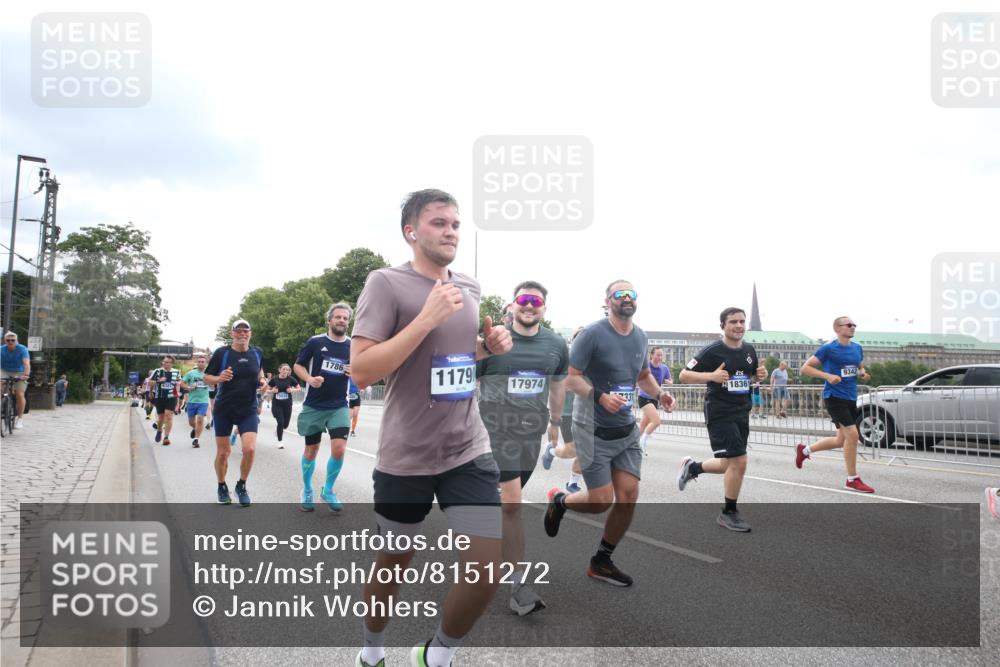 29.06.2025 - hella hamburg halbmarathon Jannik Wohlers http://msf.ph/oto/8151272 29.06.2025 10:35:12 Lombardsbrücke 1336, 1730, 1786, 1821, 2001, 2425, 2787, 3243, 4333, 4703, 4704, 4902, 4965, 5147, 5240, 5793, 6381, 6746, 6867, 7382, 8567, 9342, 9470, 9803, 9806, 9819, 10565, 10652, 12026, 12851, 13240, 13505, 13805, 13899, 14402, 14684, 15032, 16710, 17289, 17331, 17689, 17817, 17868, 17883, 17974, 17996, 17998, 18036, 18292, 18361, 18524, 18912 meine-sportfotos.de