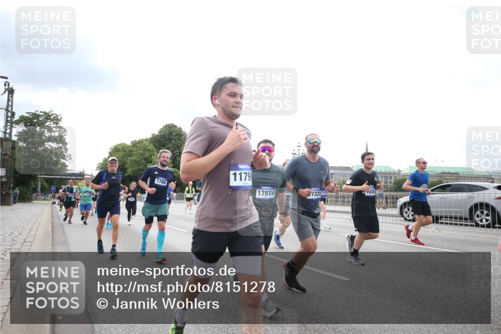 29.06.2025 - hella hamburg halbmarathon Jannik Wohlers http://msf.ph/oto/8151278 29.06.2025 10:35:12 Lombardsbrücke 1336, 1730, 1786, 1821, 2001, 2425, 2787, 3243, 4333, 4703, 4704, 4902, 4965, 5147, 5240, 5793, 6381, 6746, 6867, 7382, 8567, 9342, 9470, 9803, 9806, 9819, 10565, 10652, 12026, 12851, 13240, 13505, 13805, 13899, 14402, 14684, 15032, 16710, 17289, 17331, 17689, 17817, 17868, 17883, 17974, 17996, 17998, 18036, 18292, 18361, 18524, 18912 meine-sportfotos.de