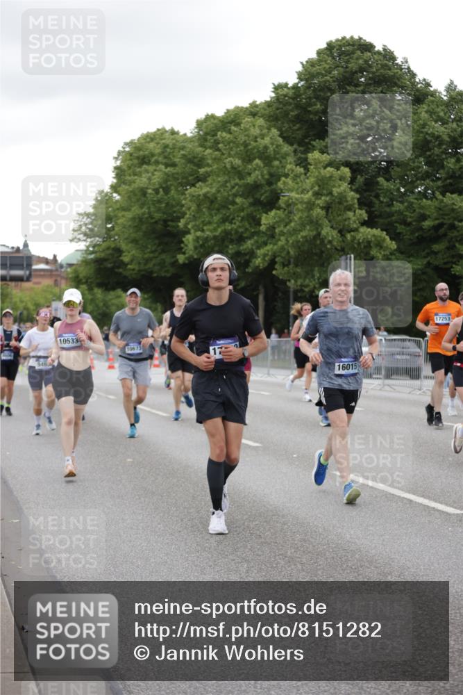 29.06.2025 - hella hamburg halbmarathon Jannik Wohlers http://msf.ph/oto/8151282 29.06.2025 10:51:33 Lombardsbrücke 1418, 1978, 3038, 4598, 4606, 5062, 5534, 6456, 6604, 7682, 8250, 8251, 8621, 9220, 9460, 9590, 9594, 9673, 9730, 10533, 10673, 10693, 10830, 11101, 11375, 12065, 12510, 12969, 13151, 13152, 14720, 14937, 14959, 15128, 16015, 16234, 17253, 17277, 17364, 17429, 17902, 18078, 18615, 18780, 18975 meine-sportfotos.de