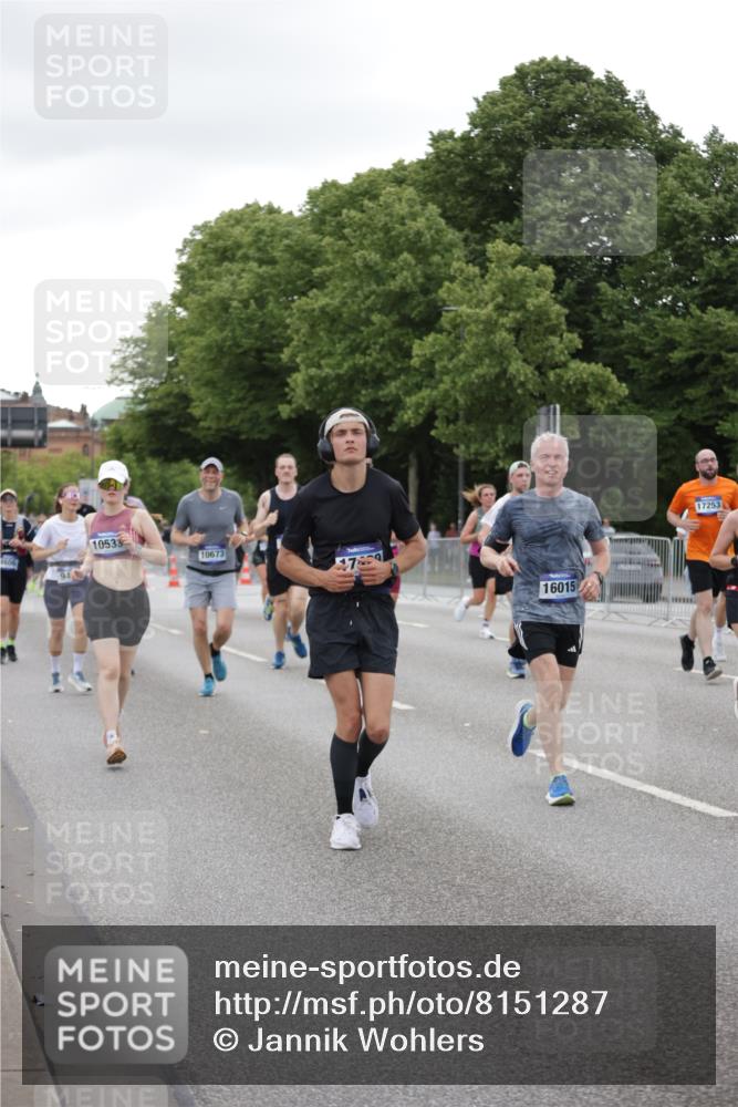 29.06.2025 - hella hamburg halbmarathon Jannik Wohlers http://msf.ph/oto/8151287 29.06.2025 10:51:33 Lombardsbrücke 1418, 1978, 3038, 4598, 4606, 5062, 5534, 6456, 6604, 7682, 8250, 8251, 8621, 9220, 9460, 9590, 9594, 9673, 9730, 10533, 10673, 10693, 10830, 11101, 11375, 12065, 12510, 12969, 13151, 13152, 14720, 14937, 14959, 15128, 16015, 16234, 17253, 17277, 17364, 17429, 17902, 18078, 18615, 18780, 18975 meine-sportfotos.de