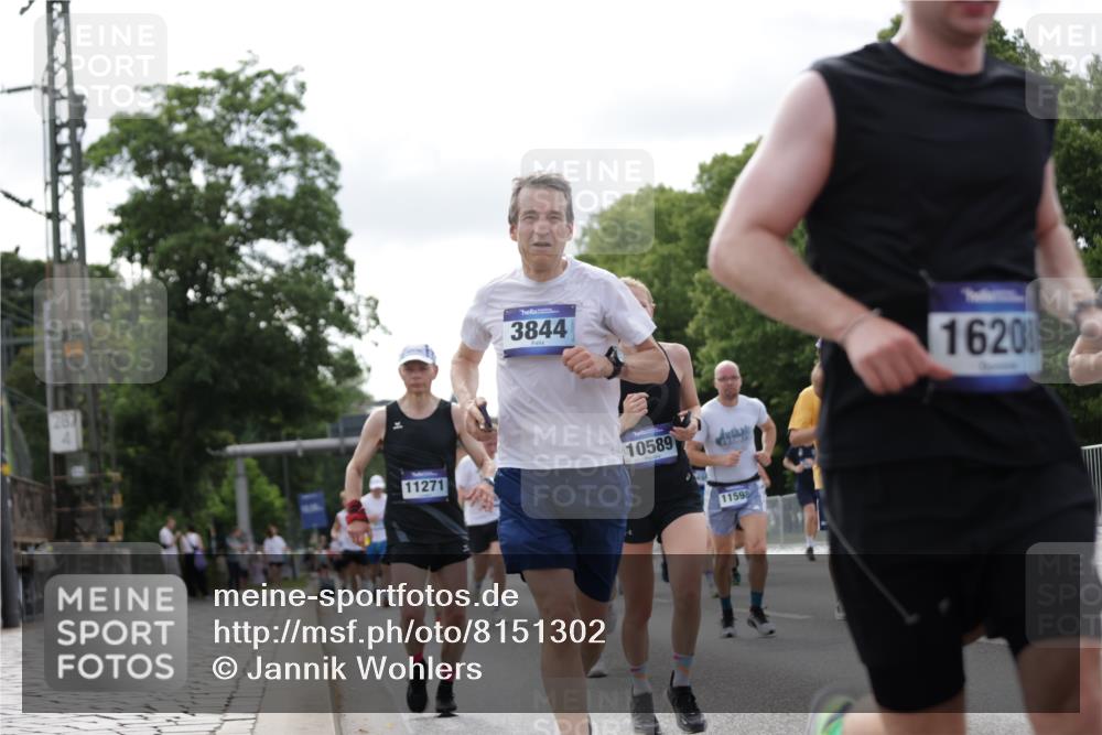 29.06.2025 - hella hamburg halbmarathon Jannik Wohlers http://msf.ph/oto/8151302 29.06.2025 10:14:36 Lombardsbrücke 1071, 1296, 1379, 1575, 1745, 2140, 2281, 2601, 2690, 3025, 3454, 3507, 3509, 3513, 3844, 4495, 4641, 5608, 5800, 6181, 6248, 7195, 7439, 7881, 8237, 8239, 8275, 8522, 8563, 8609, 8854, 9113, 9173, 9911, 9975, 10589, 10717, 10963, 11271, 11598, 11611, 11643, 11683, 12634, 13212, 13393, 13683, 14015, 14195, 14452, 14497, 14617, 14999, 15037, 15038, 15700, 16208, 16419, 17128, 17708, 17847, 18015, 18176 meine-sportfotos.de