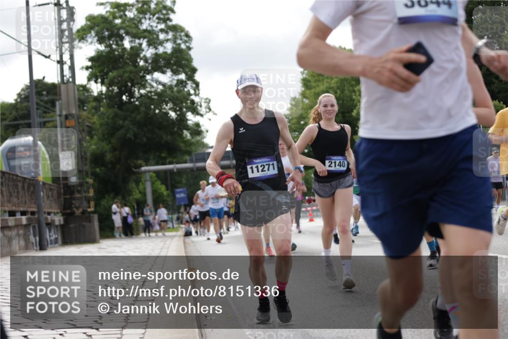 29.06.2025 - hella hamburg halbmarathon Jannik Wohlers http://msf.ph/oto/8151336 29.06.2025 10:14:37 Lombardsbrücke 1071, 1296, 1379, 1575, 1745, 2140, 2281, 2601, 2690, 3025, 3507, 3509, 3513, 3844, 4495, 4641, 5608, 5800, 6181, 6248, 7195, 7439, 7881, 8237, 8239, 8275, 8522, 8563, 8609, 8854, 9113, 9173, 9911, 9975, 10589, 10717, 10963, 11271, 11598, 11611, 11643, 11683, 12634, 13393, 13683, 13881, 14015, 14195, 14452, 14617, 14999, 15037, 15038, 15700, 16208, 16419, 17128, 17708, 17847, 18015, 18176 meine-sportfotos.de