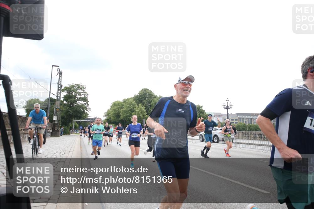 29.06.2025 - hella hamburg halbmarathon Jannik Wohlers http://msf.ph/oto/8151365 29.06.2025 10:35:13 Lombardsbrücke 1336, 1730, 1786, 1821, 2001, 2425, 2787, 3243, 4333, 4902, 4965, 5147, 5240, 5793, 6381, 6746, 6867, 7382, 8567, 9342, 9470, 9803, 9806, 9819, 10565, 10652, 12026, 12408, 12851, 13240, 13318, 13505, 13805, 13899, 14402, 14684, 15032, 16487, 16710, 17289, 17331, 17689, 17817, 17868, 17883, 17974, 17996, 17998, 18036, 18292, 18361, 18524, 18570, 18912 meine-sportfotos.de