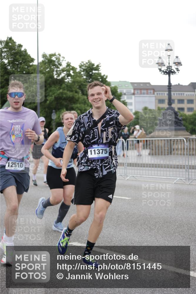 29.06.2025 - hella hamburg halbmarathon Jannik Wohlers http://msf.ph/oto/8151445 29.06.2025 10:51:41 Lombardsbrücke 1418, 1978, 3038, 4087, 4273, 4436, 4598, 4606, 5062, 6403, 6404, 6406, 6456, 6985, 7682, 8194, 8196, 8250, 8251, 8621, 9460, 9730, 10342, 10533, 10673, 11101, 11126, 11127, 11375, 12089, 12510, 12525, 12969, 13538, 14215, 14235, 14720, 15128, 16015, 16234, 17253, 17277, 17902, 18078, 18221, 18615, 18780, 18975 meine-sportfotos.de