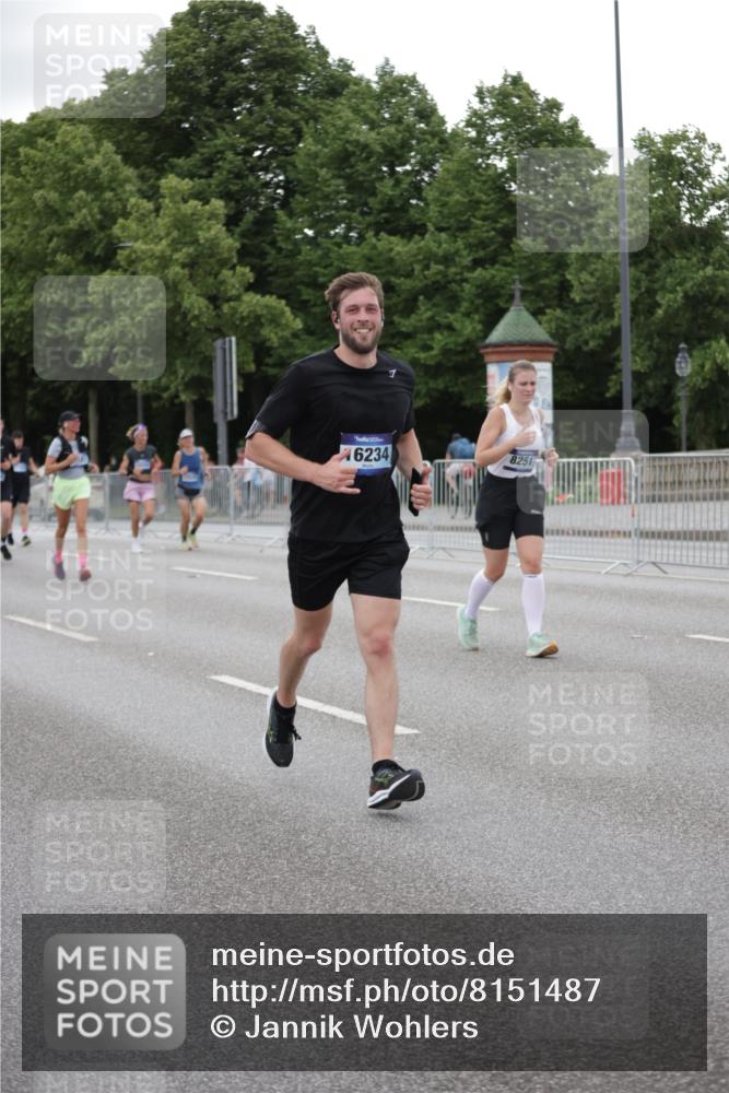 29.06.2025 - hella hamburg halbmarathon Jannik Wohlers http://msf.ph/oto/8151487 29.06.2025 10:51:42 Lombardsbrücke 1418, 1978, 3038, 4087, 4273, 4436, 4598, 4606, 5062, 5262, 6403, 6404, 6406, 6456, 6985, 7682, 7691, 8194, 8196, 8250, 8251, 8621, 9460, 9730, 10342, 10533, 10673, 11101, 11126, 11127, 11375, 12089, 12510, 12525, 12969, 13538, 14215, 14235, 14720, 15128, 16015, 16234, 17253, 17277, 17326, 17327, 17902, 18078, 18221, 18615, 18975 meine-sportfotos.de