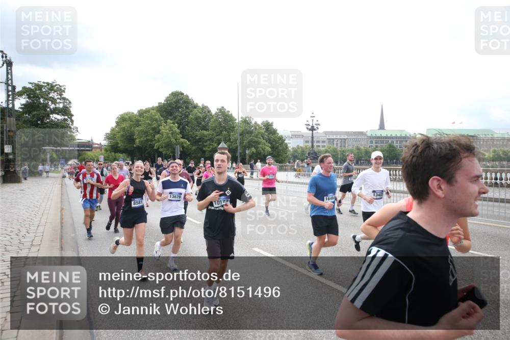 29.06.2025 - hella hamburg halbmarathon Jannik Wohlers http://msf.ph/oto/8151496 29.06.2025 10:35:51 Lombardsbrücke 1008, 1010, 1102, 1775, 1780, 1835, 2870, 3398, 3404, 3699, 3741, 3877, 4245, 4326, 4442, 4937, 5012, 5246, 5427, 5540, 5573, 5666, 5809, 5919, 6092, 6093, 6184, 6417, 6896, 7086, 7111, 7140, 7275, 7575, 7576, 8356, 8498, 8581, 9117, 9229, 9978, 10112, 10146, 10336, 10341, 10577, 11010, 11541, 12343, 12660, 12661, 13227, 13422, 13600, 13602, 13679, 14249, 14251, 14296, 15075, 15078, 15234, 15248, 15370, 15587, 15617, 15618, 15676, 15677, 15876 meine-sportfotos.de